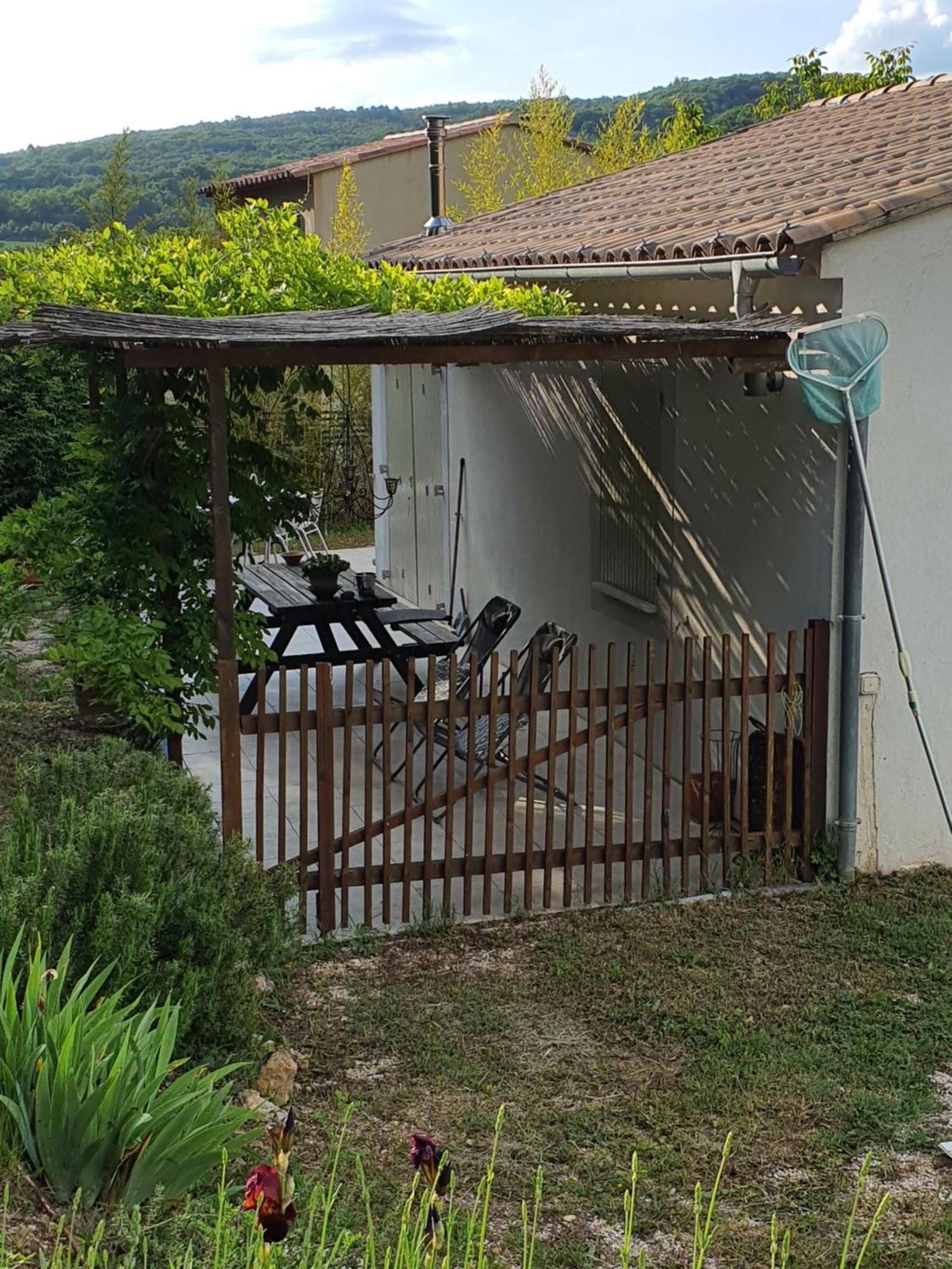 Gite Hanna En Luberon - Le Boisset De St Martin De Castillon Saint-Martin-de-Castillon المظهر الخارجي الصورة